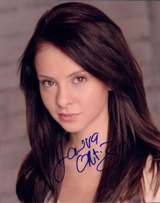 Laura Ortiz autograph