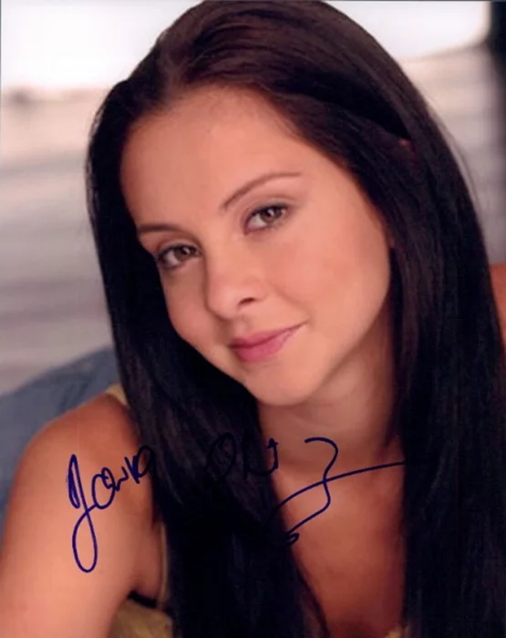 Laura Ortiz autograph