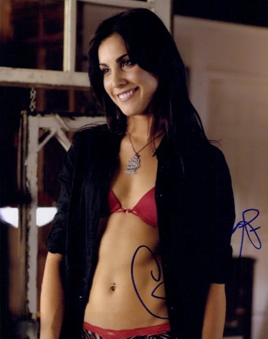 Carly Pope autograph