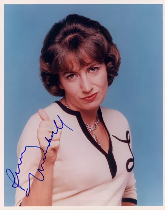 Penny Marshall autograph