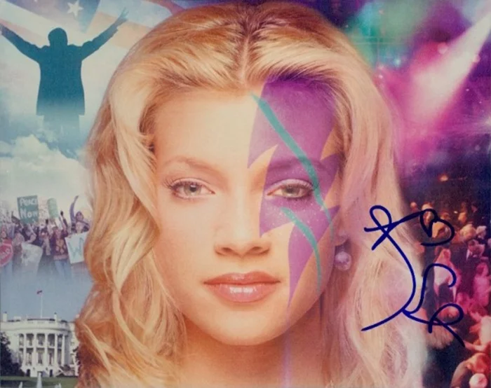 Amy Smart autograph