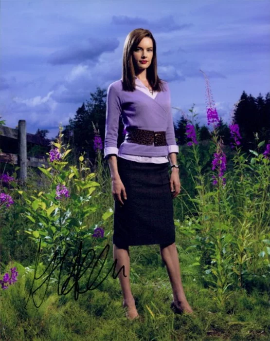 Gina Holden autograph