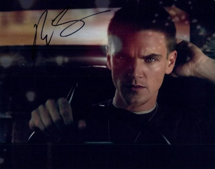 Riley Smith autograph