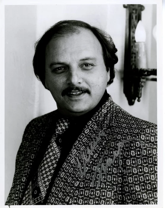Dennis Franz autograph