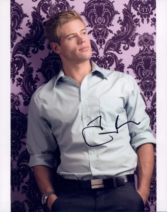 Trevor Donovan autograph