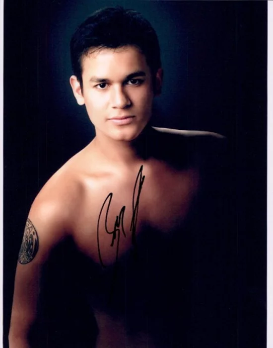Bronson Pelletier autograph