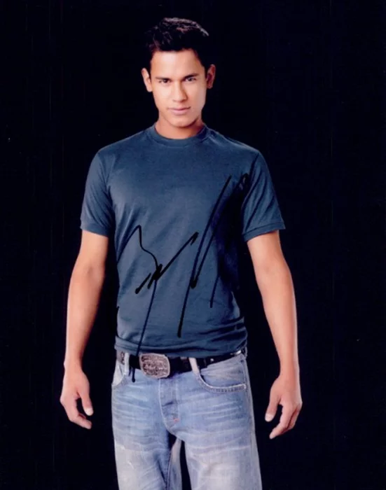 Bronson Pelletier autograph
