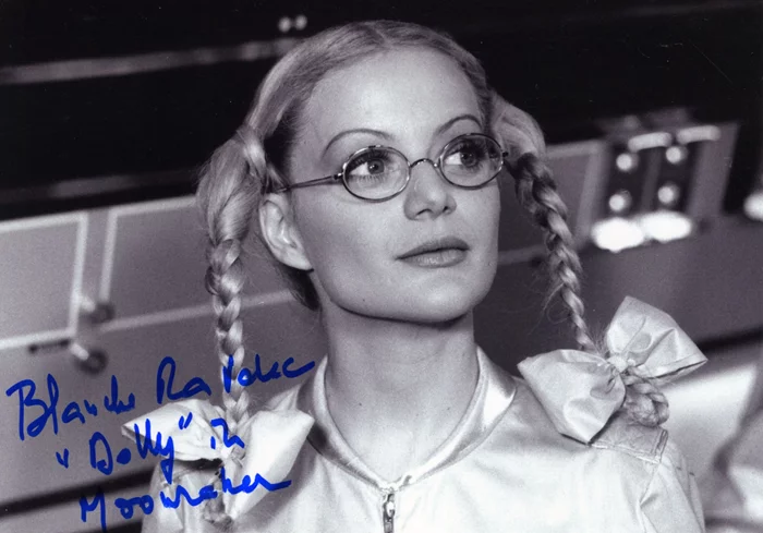 Blanche Ravalec autograph