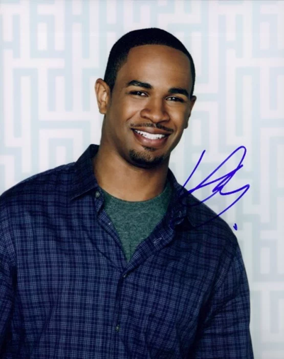 Damon Jr. Wayans autograph