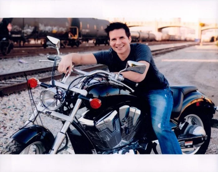 Hal Sparks autograph