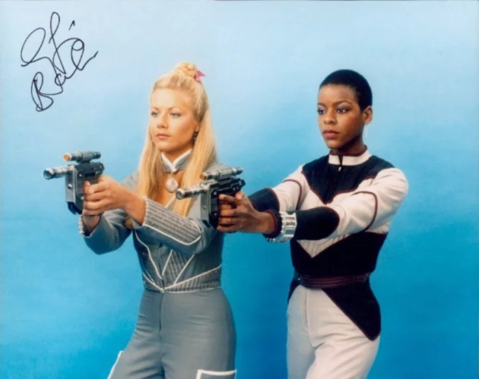 Glynis Barber autograph