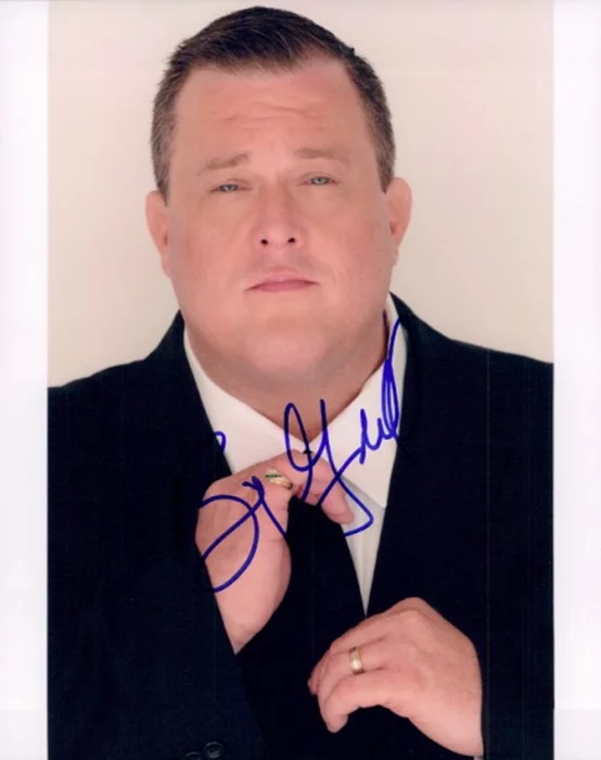 Billy Gardell autograph
