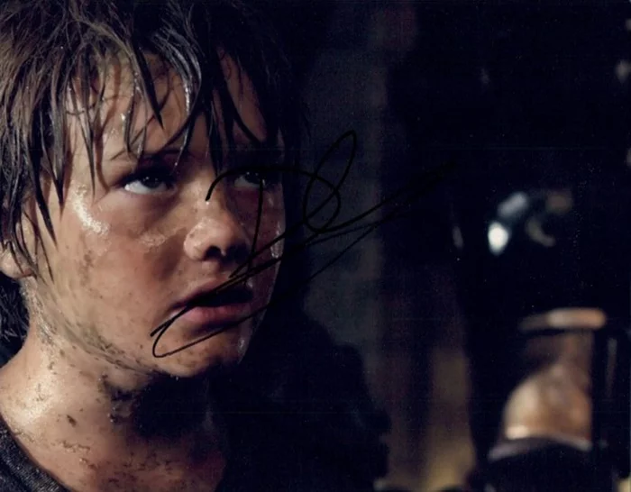 Dakota Goyo autograph