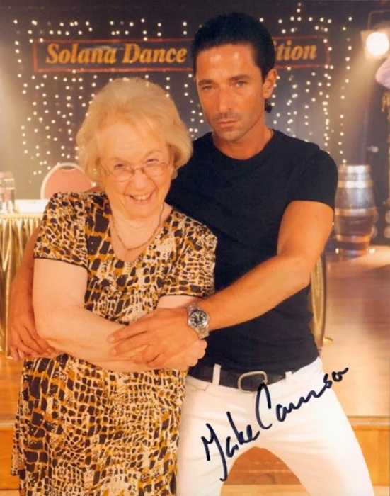 Jake Canuso autograph