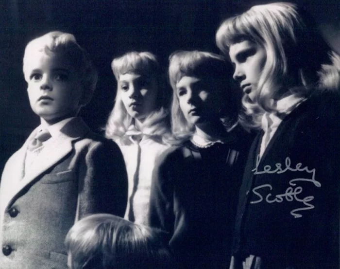 Lesley Scoble autograph