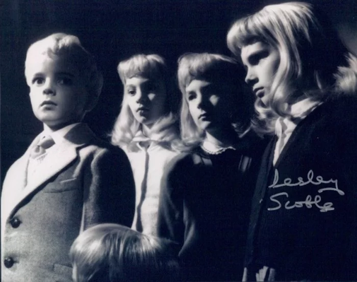 Lesley Scoble autograph