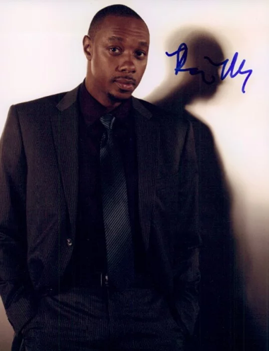 Dorian   Missick autograph