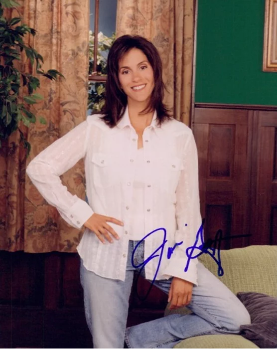 Jami Gertz autograph