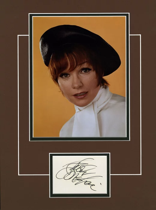Shirley MacLaine autograph