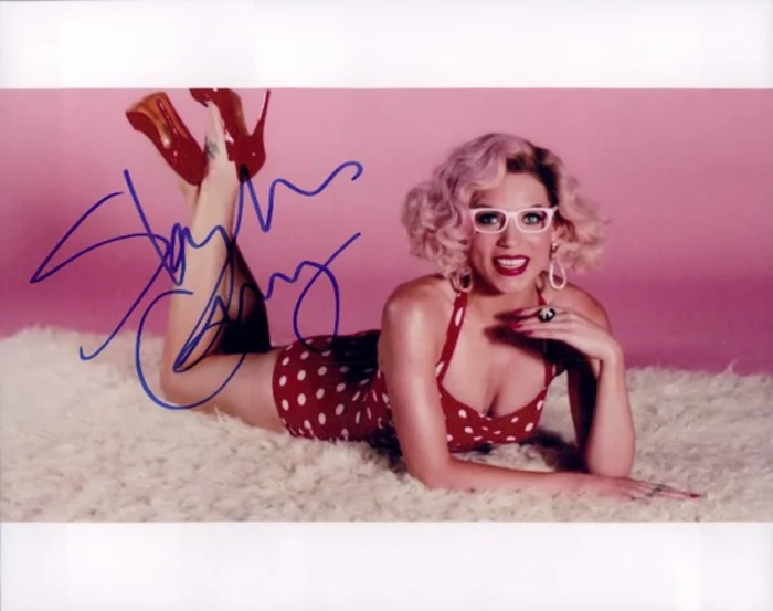 Skylar Grey autograph