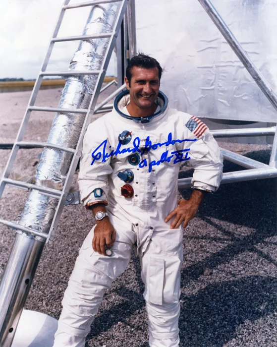 Richard Gordon autograph