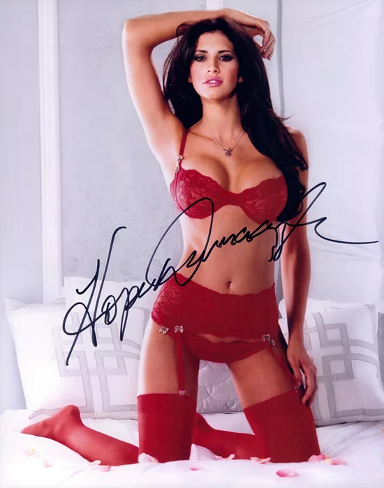 Hope Dworaczyk autograph