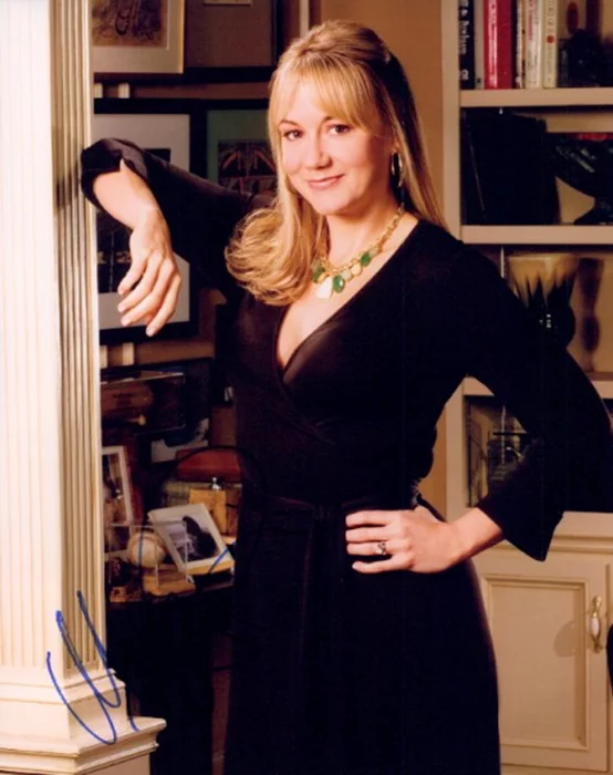 Megyn Price autograph