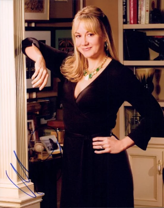 Megyn Price autograph