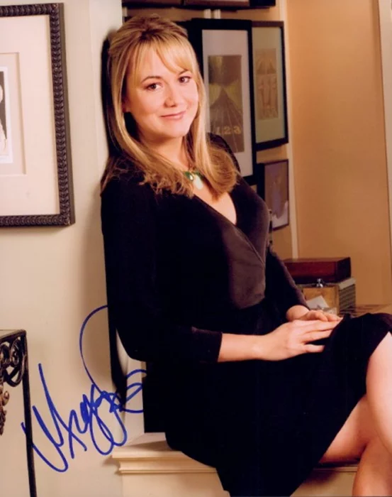 Megyn Price autograph