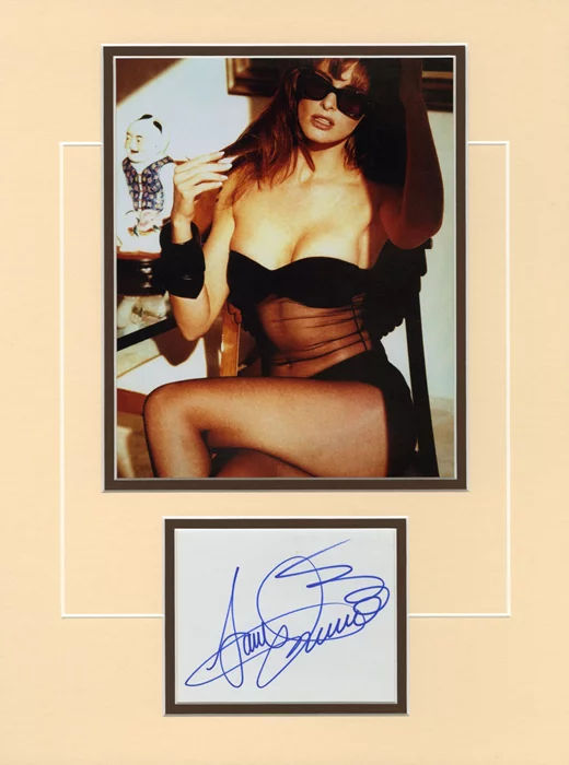 Joan Severance autograph