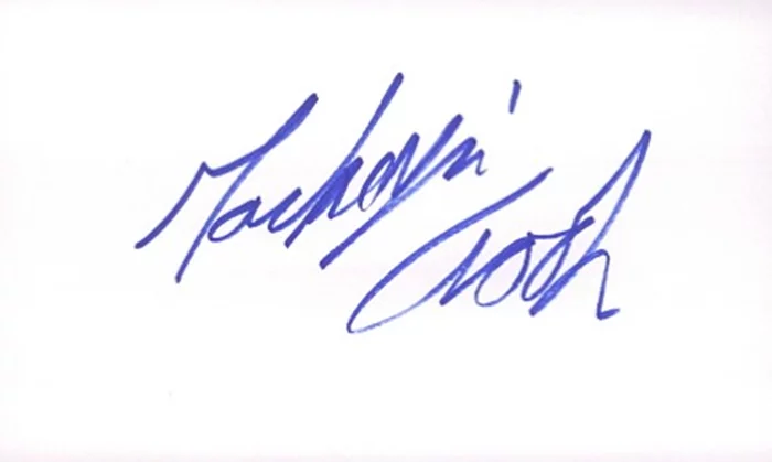 Mackenzie Crook autograph