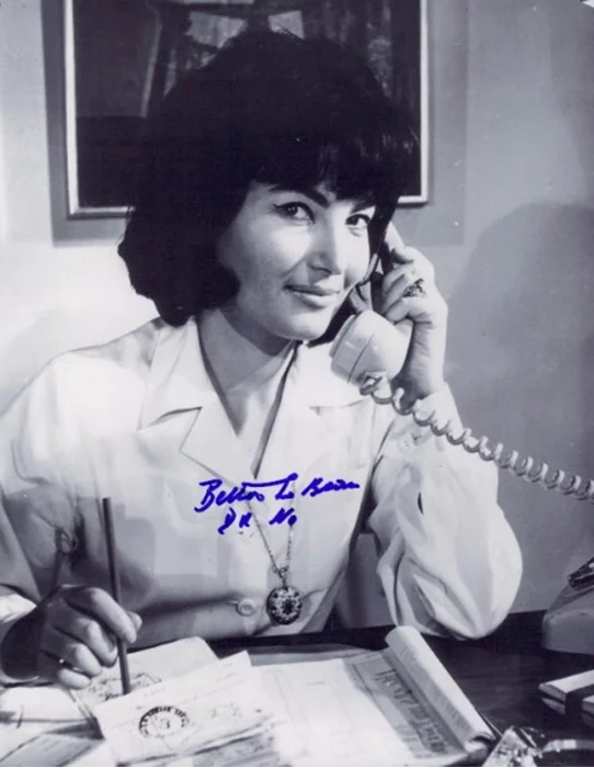 Bettina Le Beau autograph