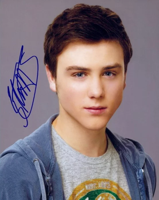 Sterling Beaumon autograph