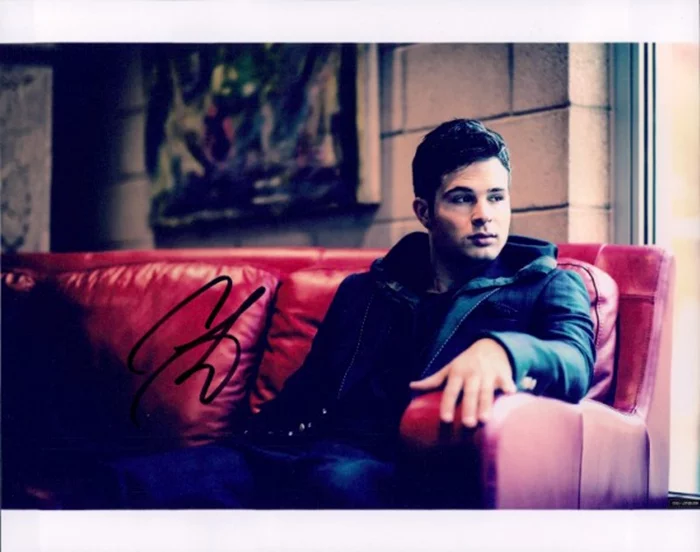 Cody Longo autograph
