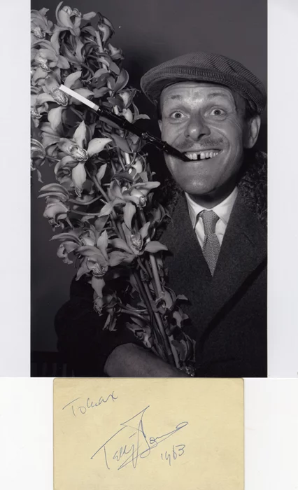 Terry-Thomas autograph