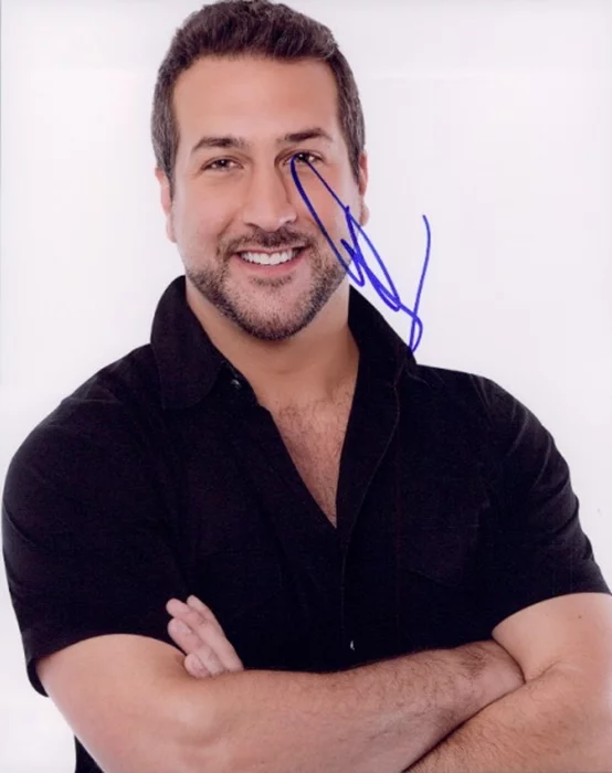 Joey Fatone autograph