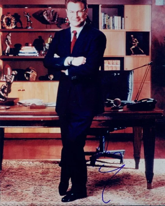Robert Wuhl autograph