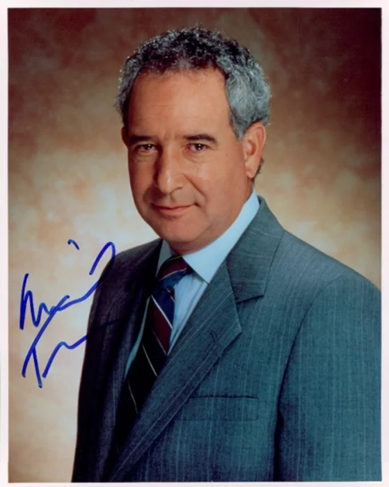 Michael Tucker autograph