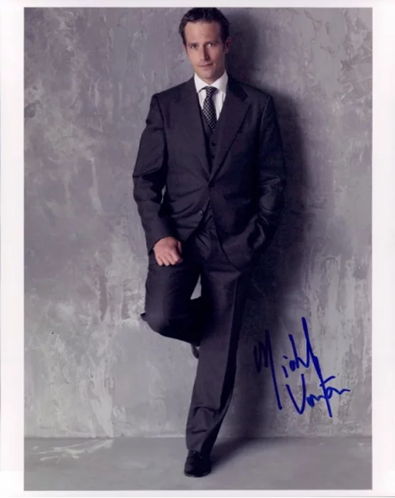 Michael Vartan autograph