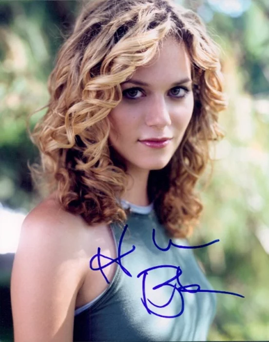 Hilarie Burton autograph