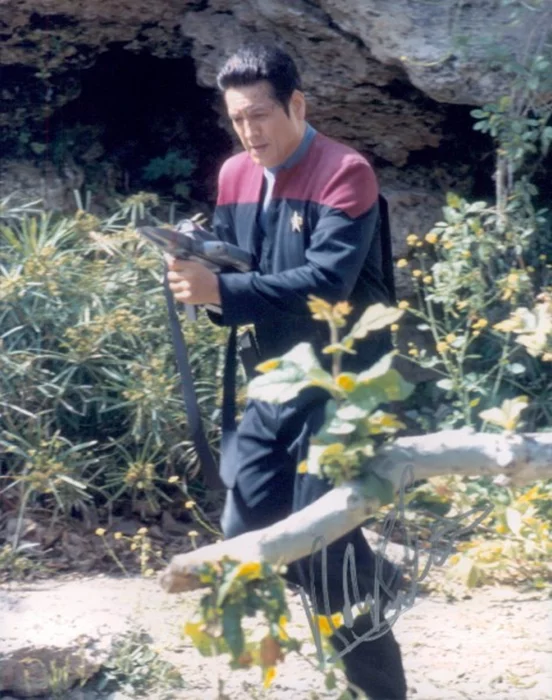 Robert Beltran autograph