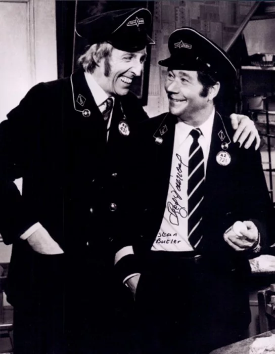 Reg Varney autograph