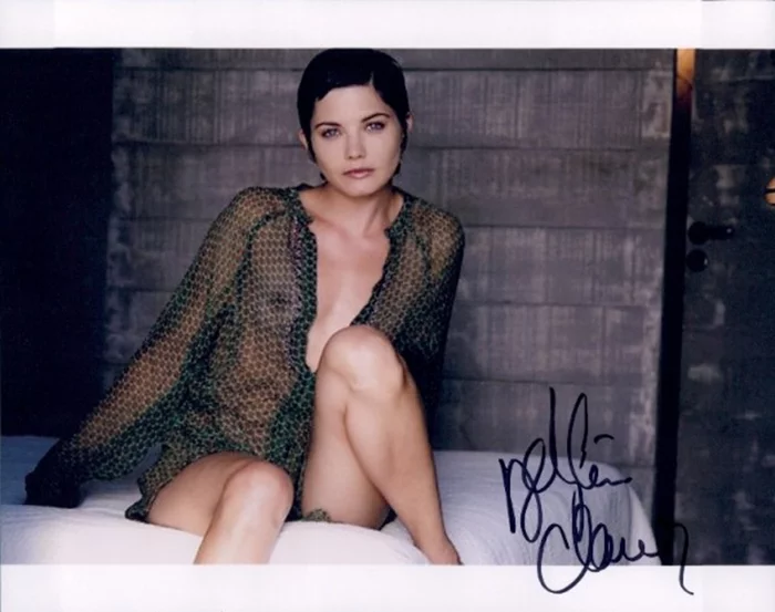 Delphine Chaneac autograph