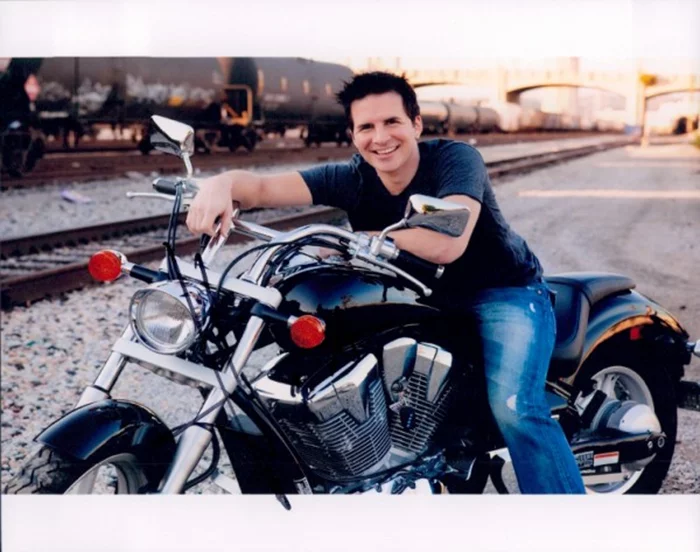 Hal Sparks autograph