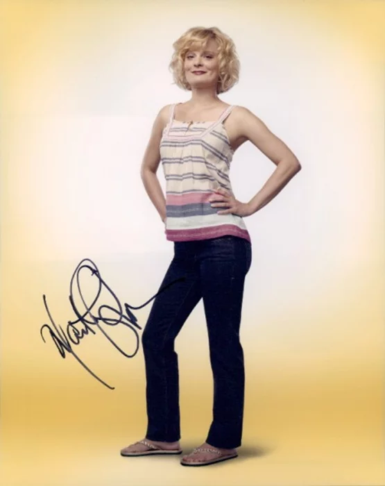 Martha Plimpton autograph