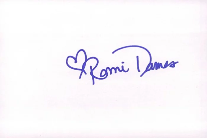 Romi Dames autograph