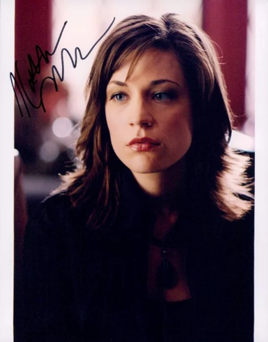 Kathleen Munroe autograph