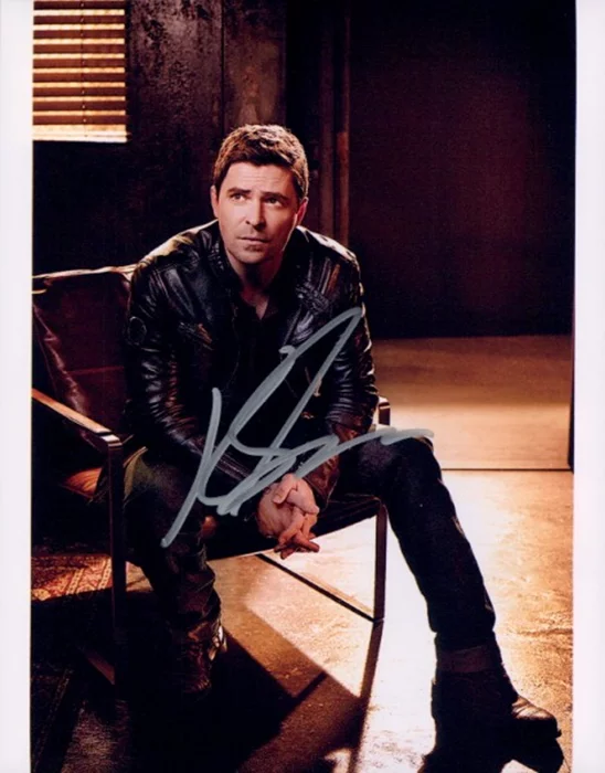 Kavan Smith autograph