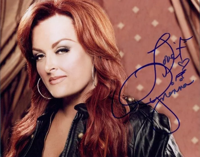Wynonna Judd autograph