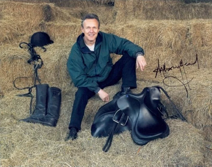Anthony Head autograph